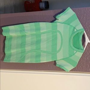 Lululemon swiftly shirt